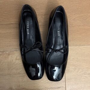 Madden Girl Black Patent Square-Toe Ballet Flats with Bow